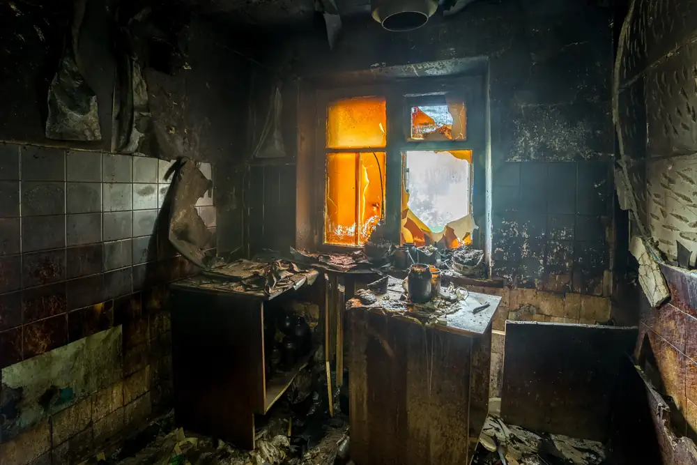 fire damage restoration professionals at work in Green Valley